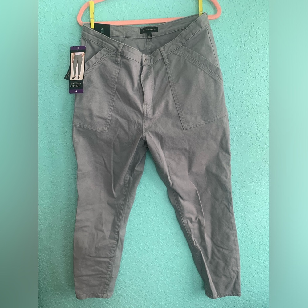 Banana Republic Light Gray women’s  Chinos pants 14 NWT new workwear streetwear